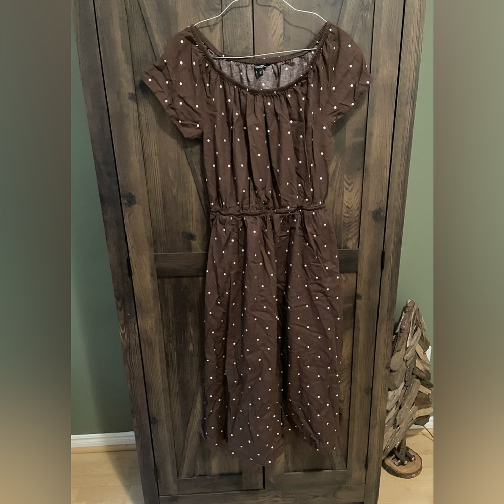 (2/$20) 100% Cotton Brown Milkmaid Dress With Keyhole Back